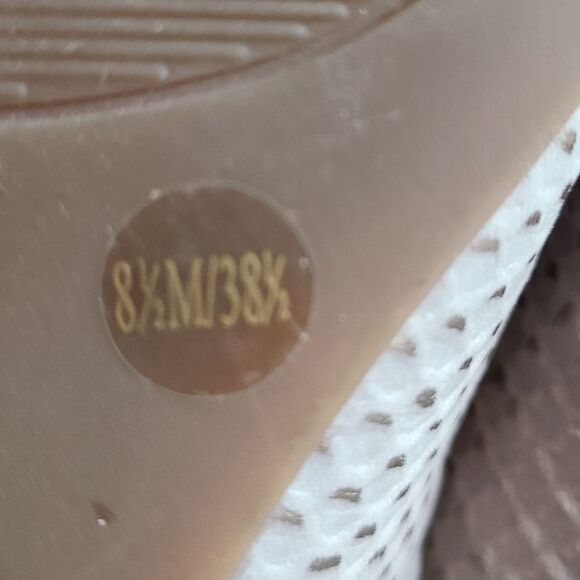 Arturo Chiang Studded Taupe Flat sz 8.5 - Picture 12 of 12